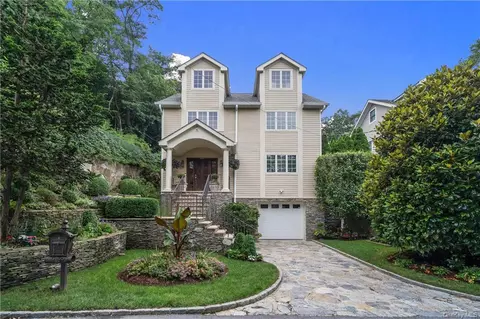 60 Exchange Pl, Rye, NY 10573