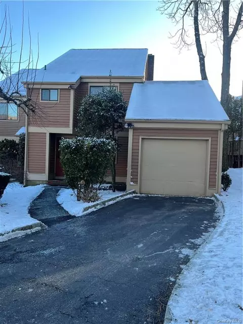 31 Bayberry Ln, Rye, NY 10573