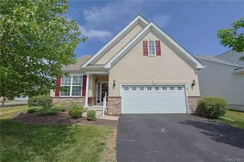 1 Aster Way, Wallkill, NY 10940