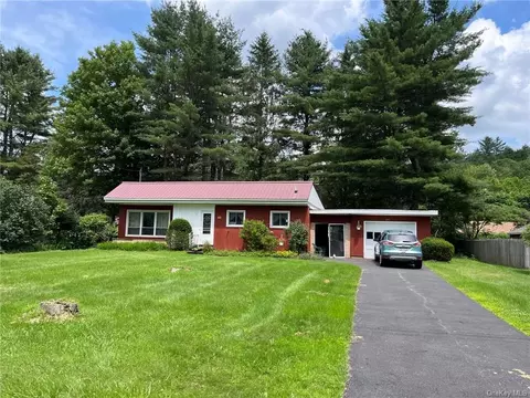 300 Old Route 17, Rockland, NY 12758