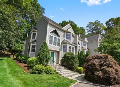 6 Lowell Ct, Lewisboro, NY 10526