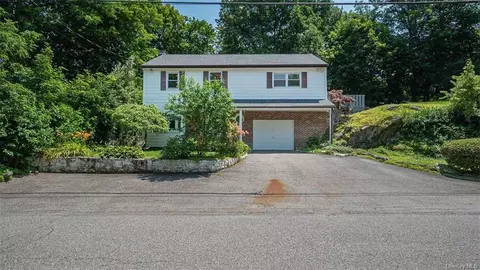 77 Slater Rd, Patterson, NY 12563
