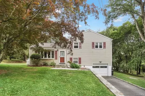 5 Ridge Rd, Cortlandt, NY 10567