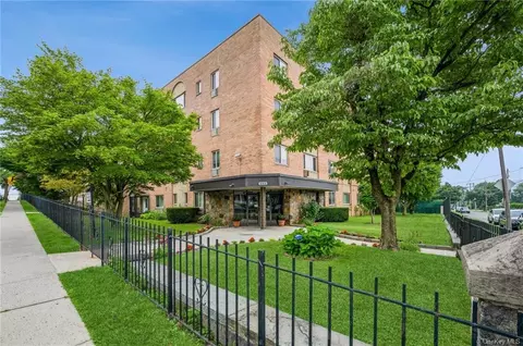 420 Palisade Ave #1B, Yonkers, NY 10703
