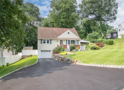 110 Linda Pl, Cortlandt, NY 10567