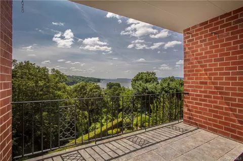 16 Rockledge Ave #3C-1, Ossining, NY 10562