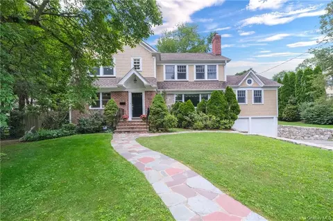 160 Ferndale Rd, Greenburgh, NY 10583