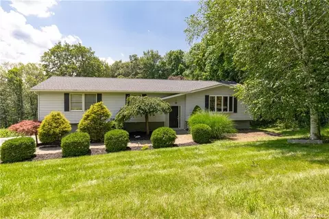 35 Martin Rd, Beekman, NY 12533