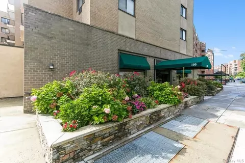 100 Hartsdale Ave #2CW, Greenburgh, NY 10530