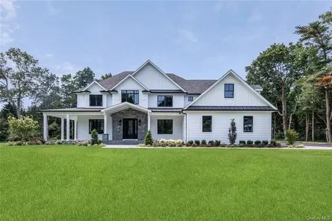 27 Beatty Ave, Greenlawn, NY 11740