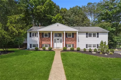 3 Lancaster Dr, Ramapo, NY 10901