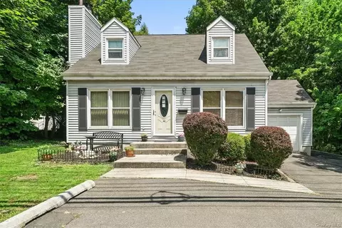 44 Ramapo Rd, Haverstraw, NY 10923