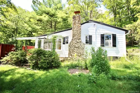 357 Bramertown Rd, Tuxedo, NY 10987