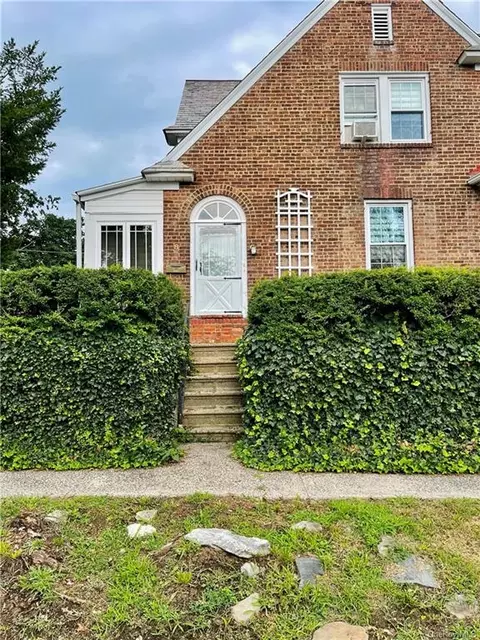 8 Wilson St, Newburgh, NY 12550