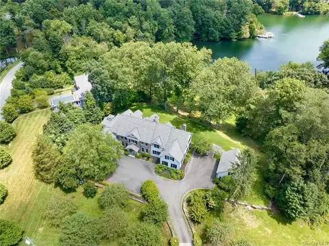 14 N Lake Rd, North Castle, NY 10504