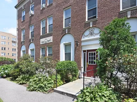445 Gramatan Ave #KD2, Mount Vernon, NY 10552