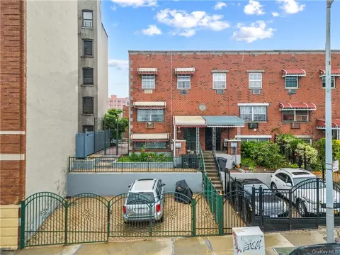 852 E 176th St, Bronx, NY 10460