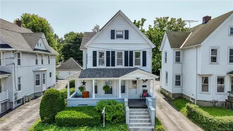 60 Beattie Ave, Middletown, NY 10940