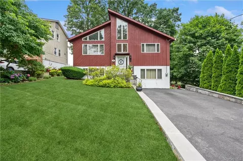 57 Chelsea Pl, Yonkers, NY 10710