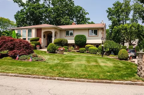 237 Kensington Oval, New Rochelle, NY 10805