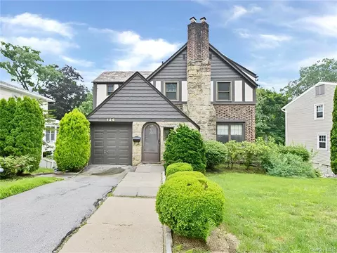 126 Brookdale Dr, Yonkers, NY 10710