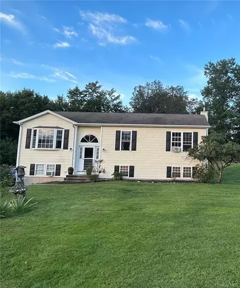 238 Petticoat Ln, Crawford, NY 12721