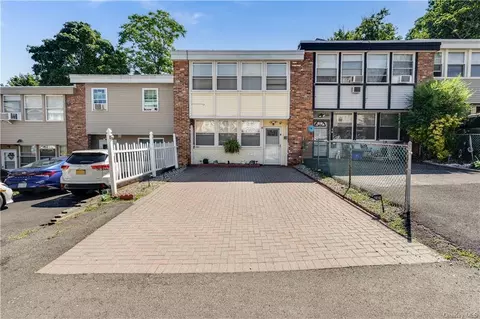 18 Overlook Rd, West Haverstraw, NY 10993