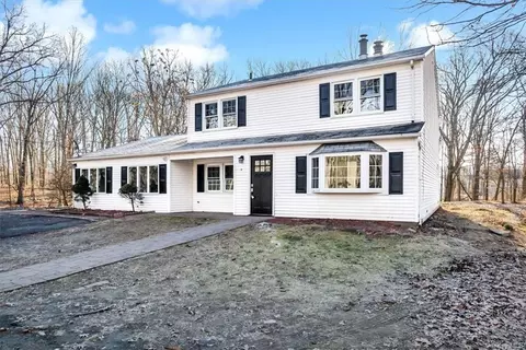 22 Stately Oaks, Cornwall, NY 12518