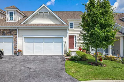 7 Carpenter Ct, Carmel, NY 10512