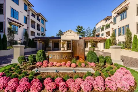 15 Kensington Rd #310, Bronxville, NY 10708