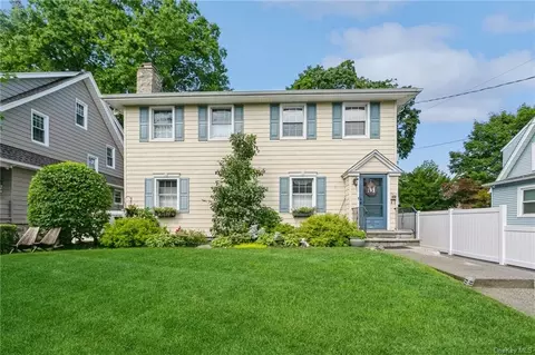 64 Hillside Ave, New Rochelle, NY 10801