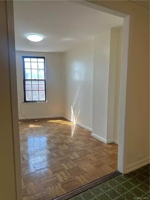 1848 Unionport Rd, Bronx, NY 10462