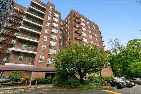 245 Rumsey Rd #2D, Yonkers, NY 10701