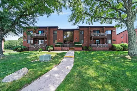 5 Darian Ct #1C, Pomona, NY 10970