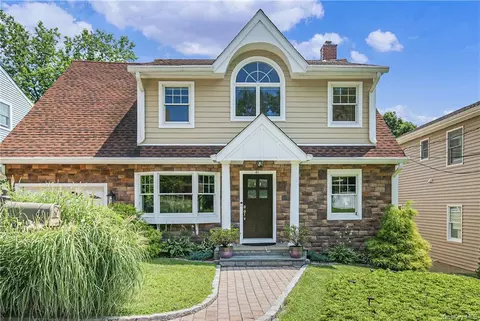 41 Springdale Ave, White Plains, NY 10604