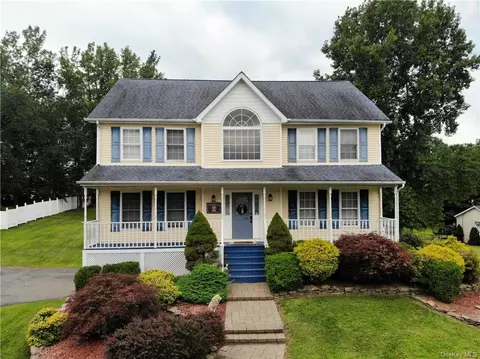 10 Tab Ct, Crawford, NY 12566