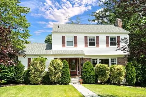 1 Norma Pl, Scarsdale, NY 10583
