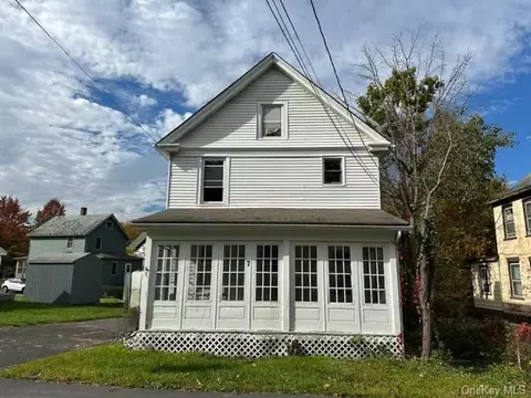 7 Frost Ln, Cornwall, NY 12518