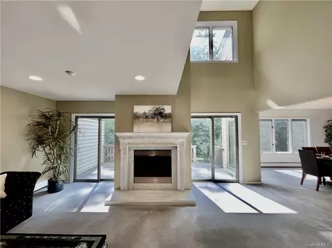 13 L Ambiance Ct #13, Clarkstown, NY 10954
