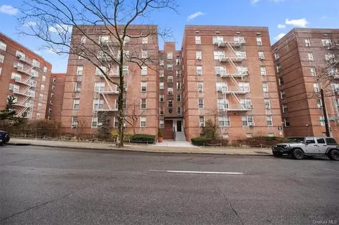 501 Riverdale Ave #1C, Yonkers, NY 10705