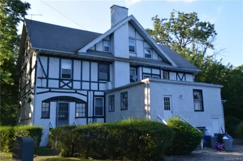 203 The Blvd E, New Rochelle, NY 10801
