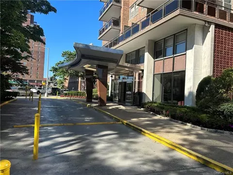 70-20 108 #14T, Forest Hills, NY 11375