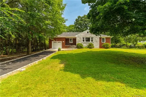 12 Magnolia Dr, Wappingers Falls, NY 12590