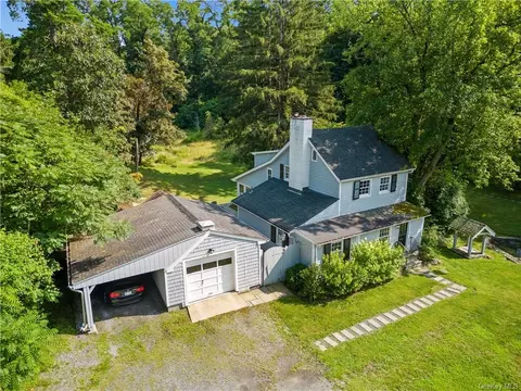 39 Stormytown Rd, Ossining, NY 10562