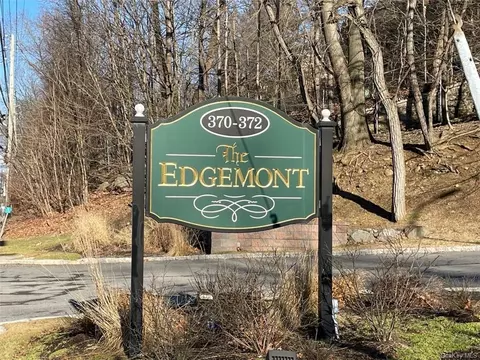 372 Central Park Ave #4T, Greenburgh, NY 10583