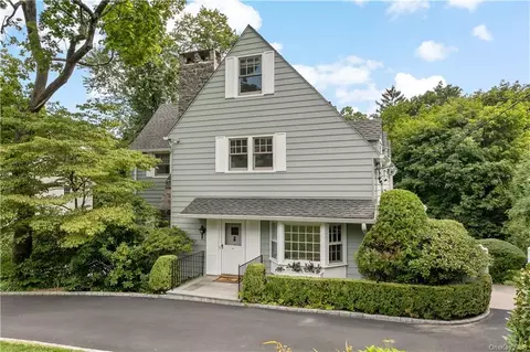 333 Elm Rd, Briarcliff Manor, NY 10510