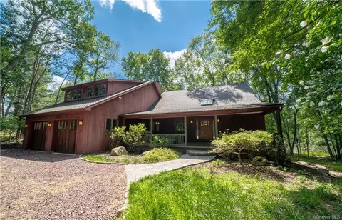 27 Cornish Rd, Carmel, NY 10512