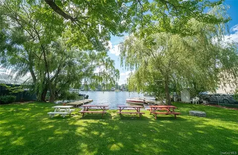 149 E Lake Blvd #B3, Mahopac, NY 10541
