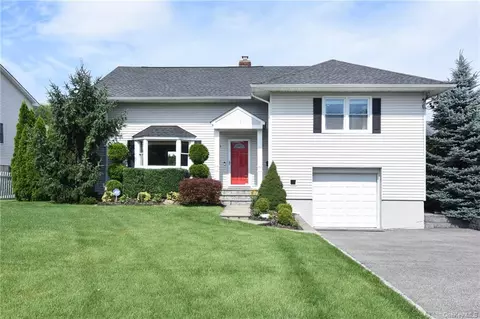 6 Darcy Ln, Eastchester, NY 10709