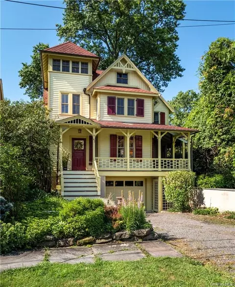 43 Gesner Ave, Orangetown, NY 10960